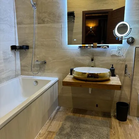 Wolfstein - Le Boutique 4*
