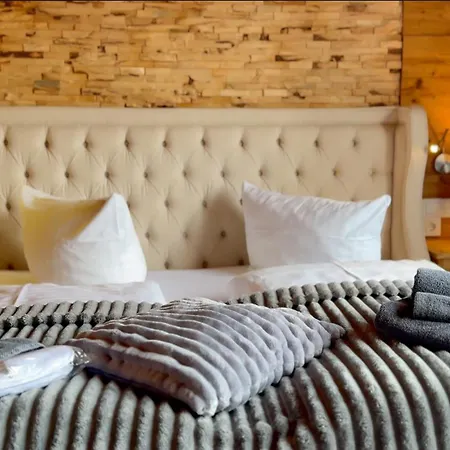 Hotel Wolfstein - Le Boutique 4*