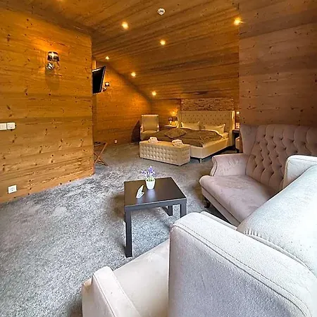 Wolfstein - Le Boutique 4*