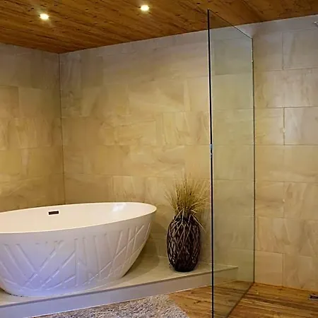 Hotel Wolfstein - Le Boutique 4*